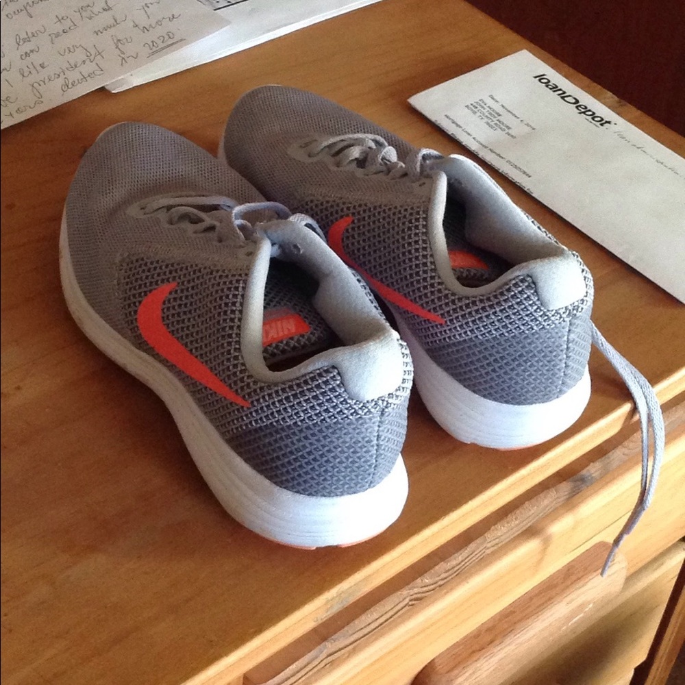 Nike Tennies